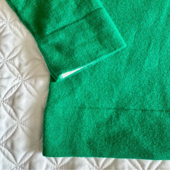 Banana Republic Extra Fine Merino Wool V-Neck Pullover Sweater - Jade Green - M - Picture 2 of 12